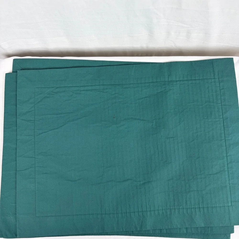 Set of 6 Forest Green Pleated Cotton Placemats with‎ Red Embroidered Trim Trim